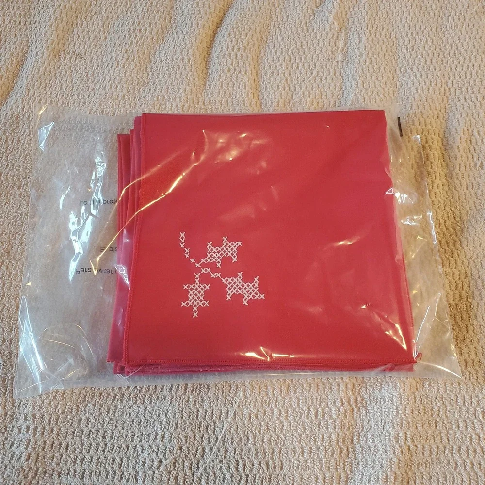 Vintage Red Cloth Napkins Set of 8‎ red Cross Stitch Embroidery 15.5